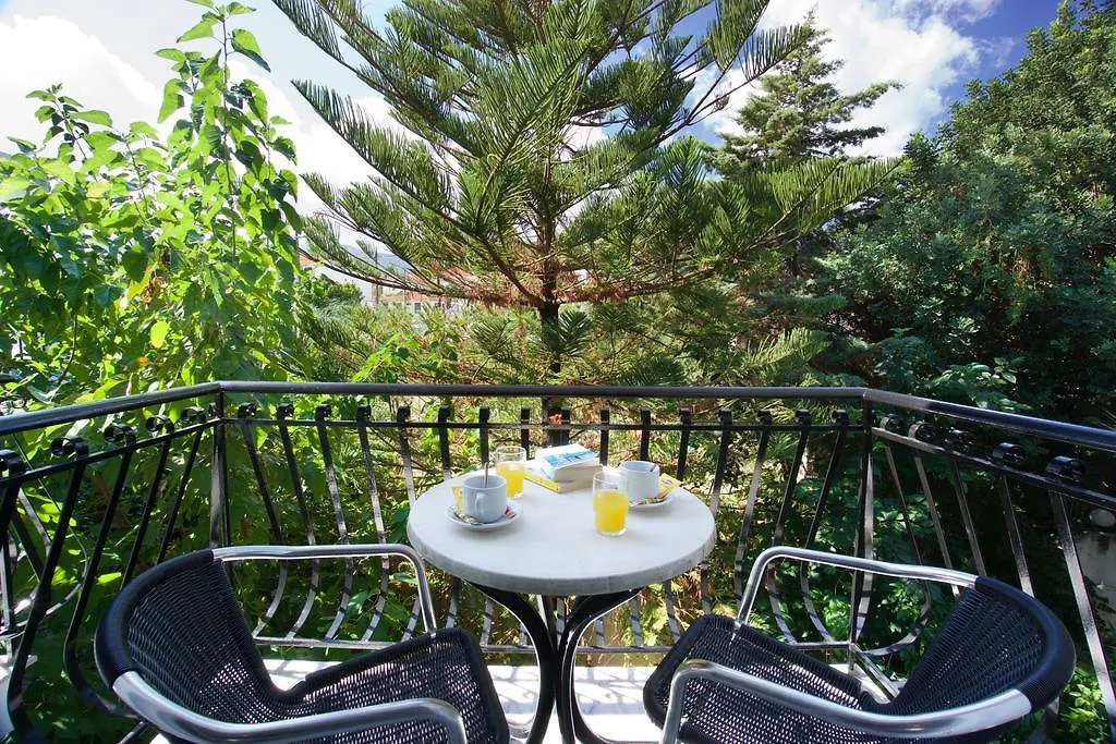 Hotel Athina Karavomylos