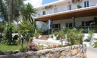 Hotel Athina Καραβόμυλος