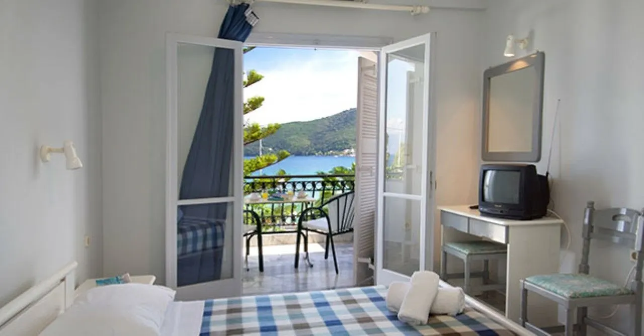 Hotel Athina Καραβόμυλος