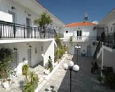 Hotel Athina Καραβόμυλος